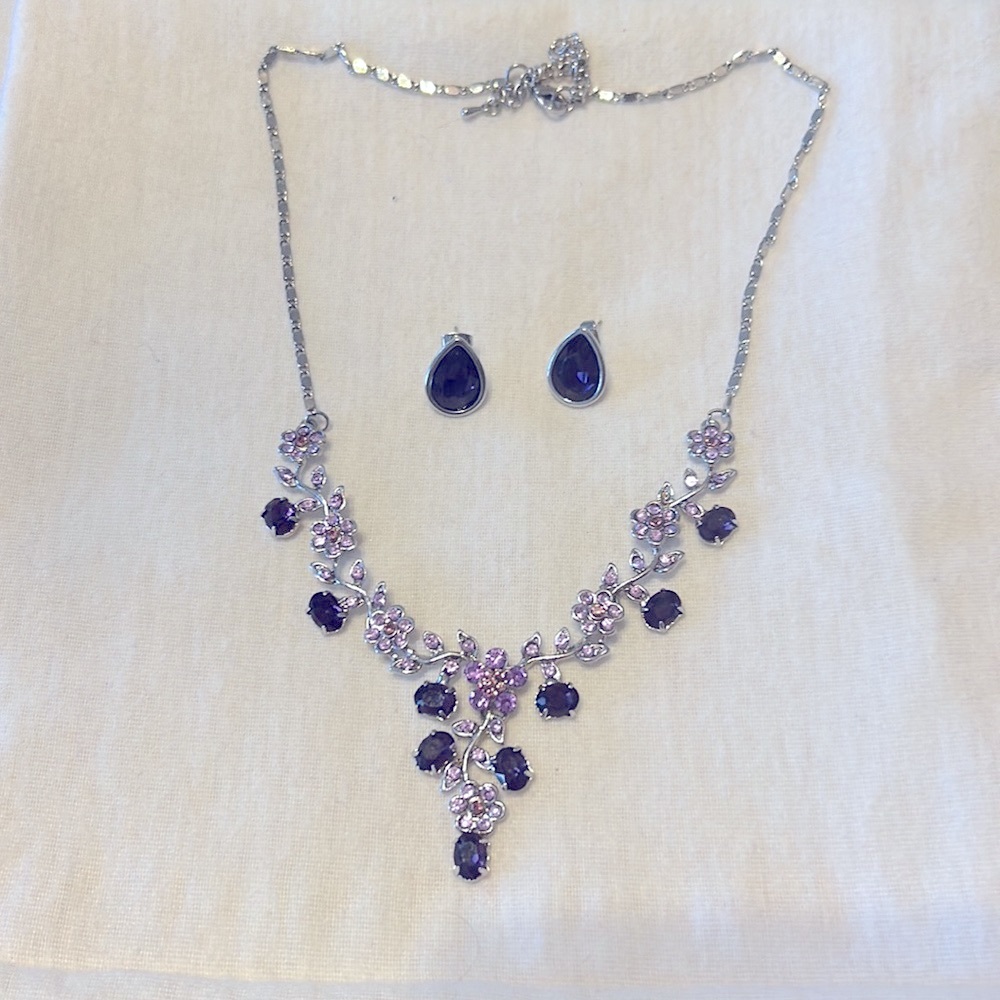 Beautiful amethyst necklace and earrings.